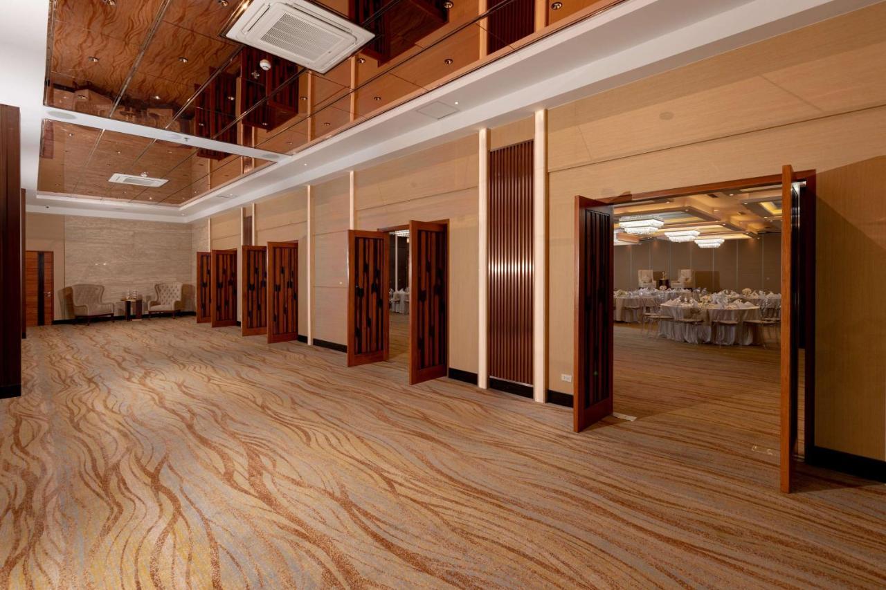 Best Western Plus Metro Clark Angeles Exterior foto