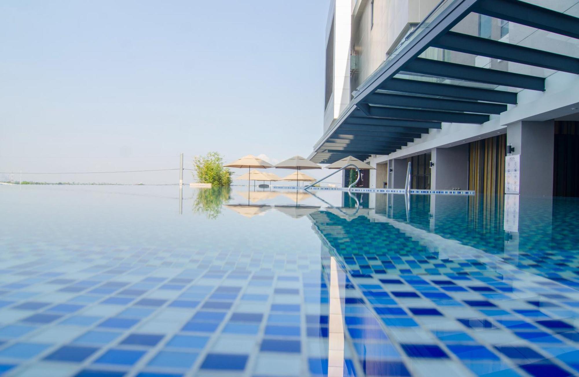 Best Western Plus Metro Clark Angeles Exterior foto