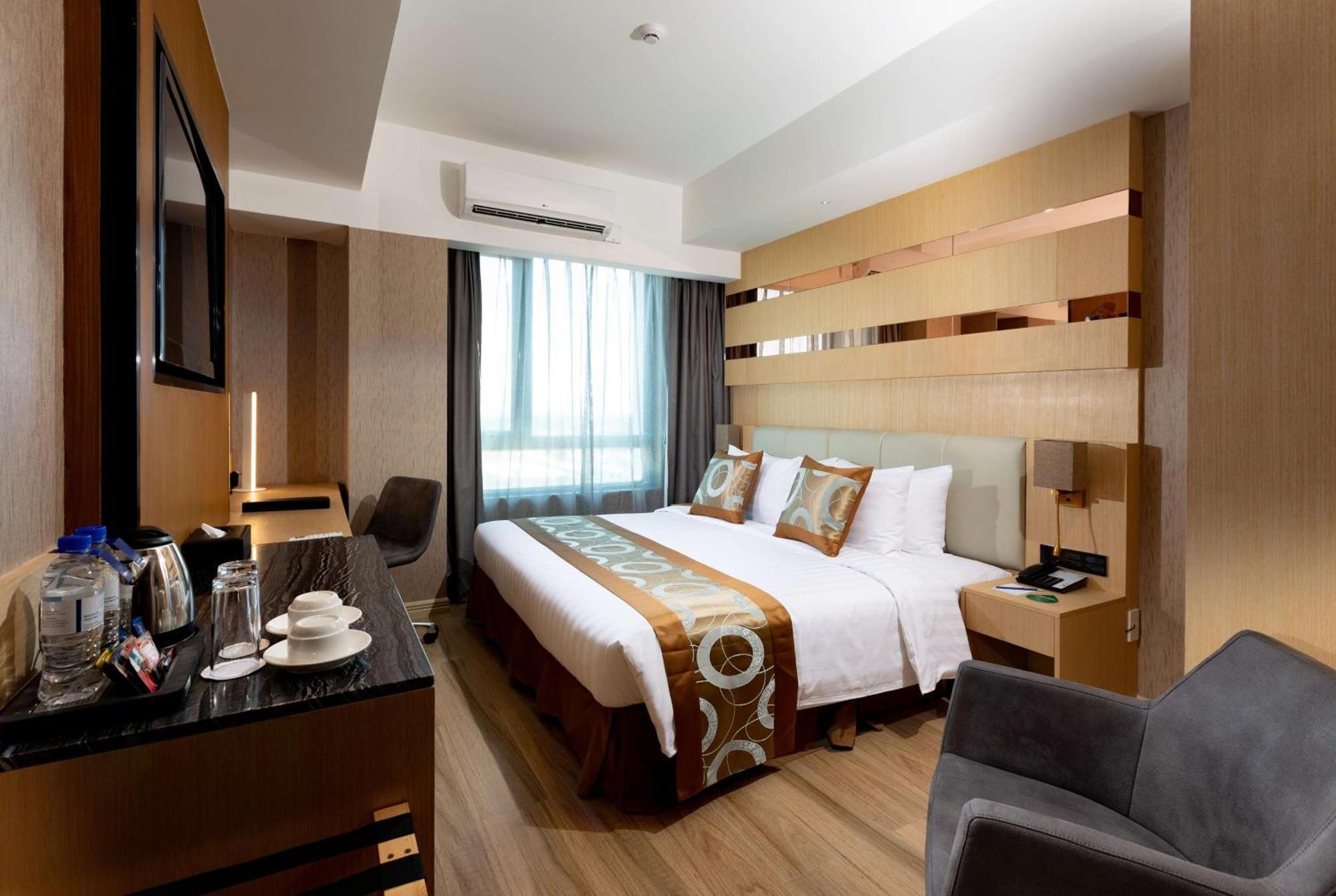 Best Western Plus Metro Clark Angeles Exterior foto