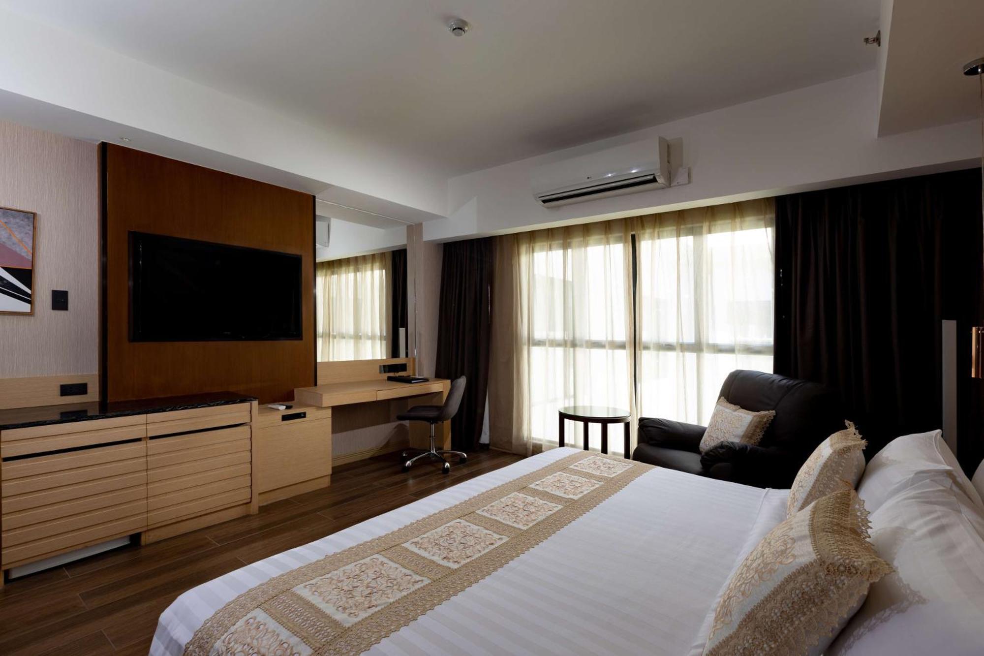 Best Western Plus Metro Clark Angeles Exterior foto
