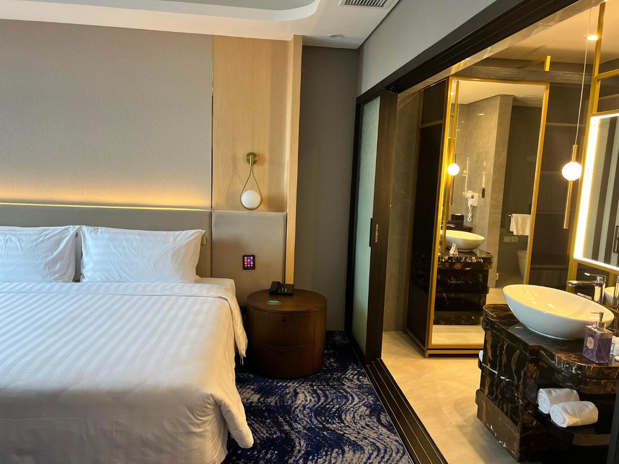 Best Western Plus Metro Clark Angeles Exterior foto